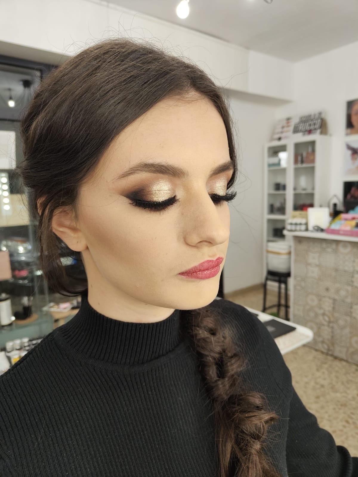 Scopri il corso di trucco professionale avanzato di Pencil Technique e Gel Technique della Scuola di Trucco Professionale di Modena. Scopri il corso di trucco professionale avanzato di Pencil Technique e Gel Technique della Scuola di Trucco Professionale di Modena.