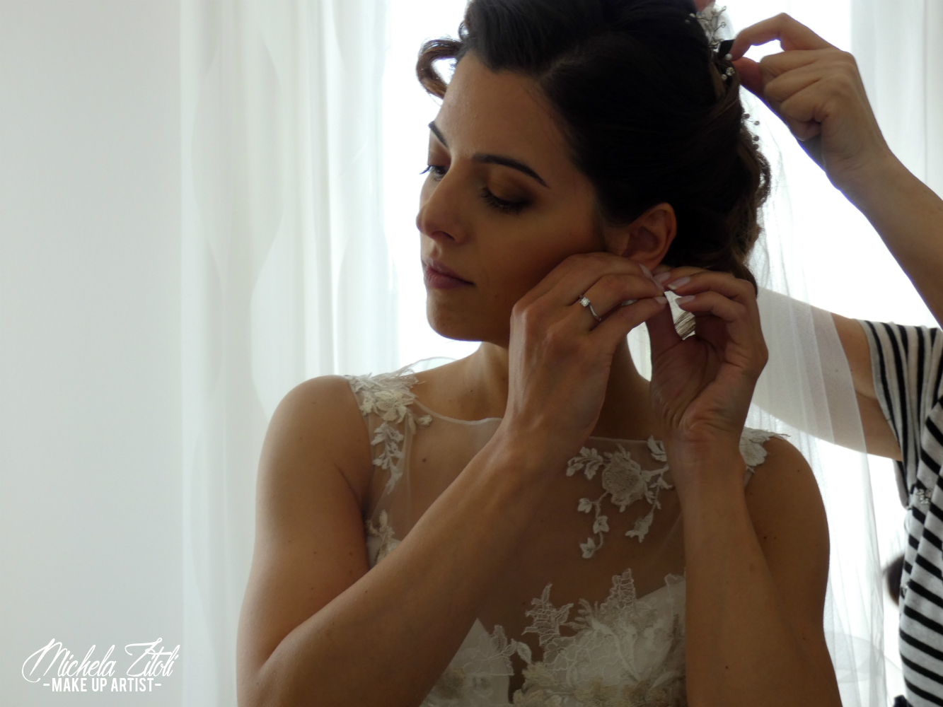 Michela Zitoli Make Up Artist • Truccatrice Modena • Trucco Sposa, Trucco Fotografico, Trucco Correttivo • Portfolio • Corsi di Trucco Michela Zitoli Make Up Artist • Truccatrice Modena • Trucco Sposa, Trucco Fotografico, Trucco Correttivo • Portfolio • Corsi di Trucco
