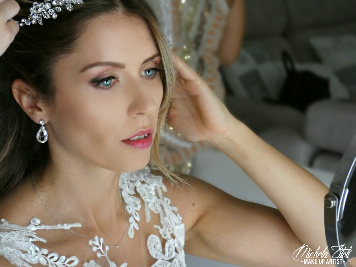 Michela Zitoli Make Up Artist • Truccatrice Modena • Trucco Sposa, Trucco Fotografico, Trucco Correttivo • Portfolio • Corsi di Trucco Michela Zitoli Make Up Artist • Truccatrice Modena • Trucco Sposa, Trucco Fotografico, Trucco Correttivo • Portfolio • Corsi di Trucco