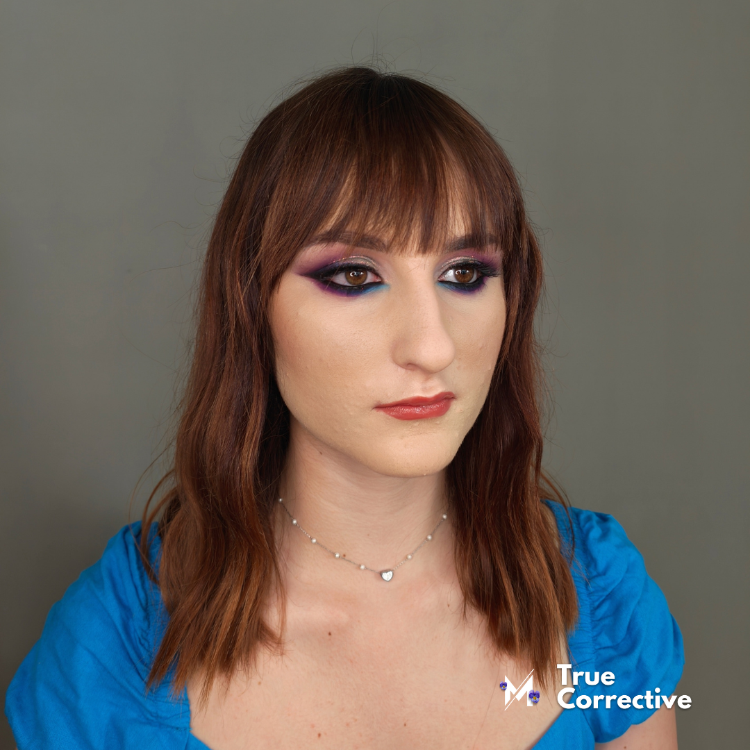 TRUE CORRECTIVE: CHIARA TC19 • MASTER CLASS DI MAKE UP ONLINE SU ACNE CISTICA CON SFUMATURE MODA DUOCHROME E BASE FULL COVERAGE
