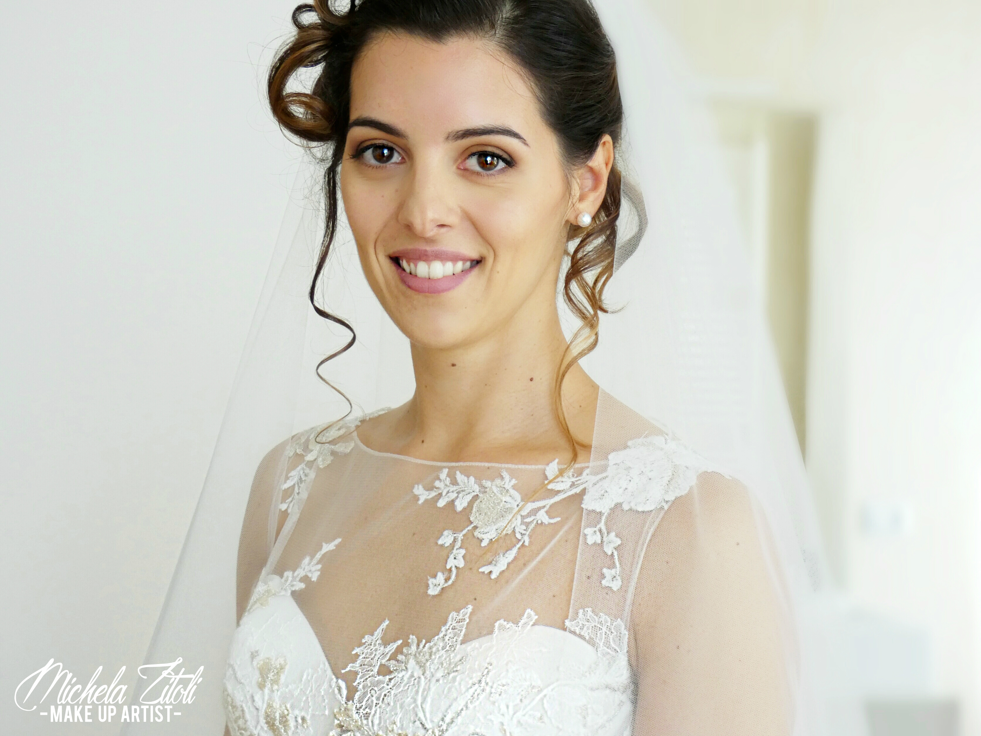 Michela Zitoli Make Up Artist • Truccatrice Modena • Trucco Sposa, Trucco Fotografico, Trucco Correttivo • Portfolio • Corsi di Trucco Michela Zitoli Make Up Artist • Truccatrice Modena • Trucco Sposa, Trucco Fotografico, Trucco Correttivo • Portfolio • Corsi di Trucco